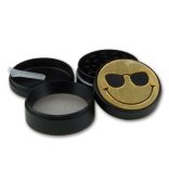 Dohányörlő fém smiley 4 r. 5 cm 85054