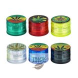 Dohányőrlő műanyag cannabis 5 cm 4 részes 340074